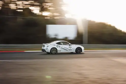 Gift Voucher: Circuit Experience with rental car